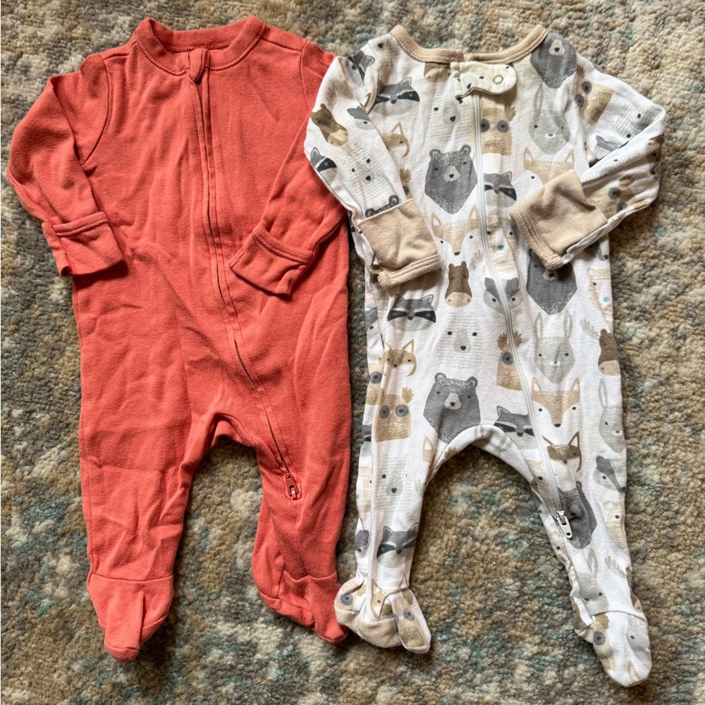 Two footies onesies size 0-3 months EUC